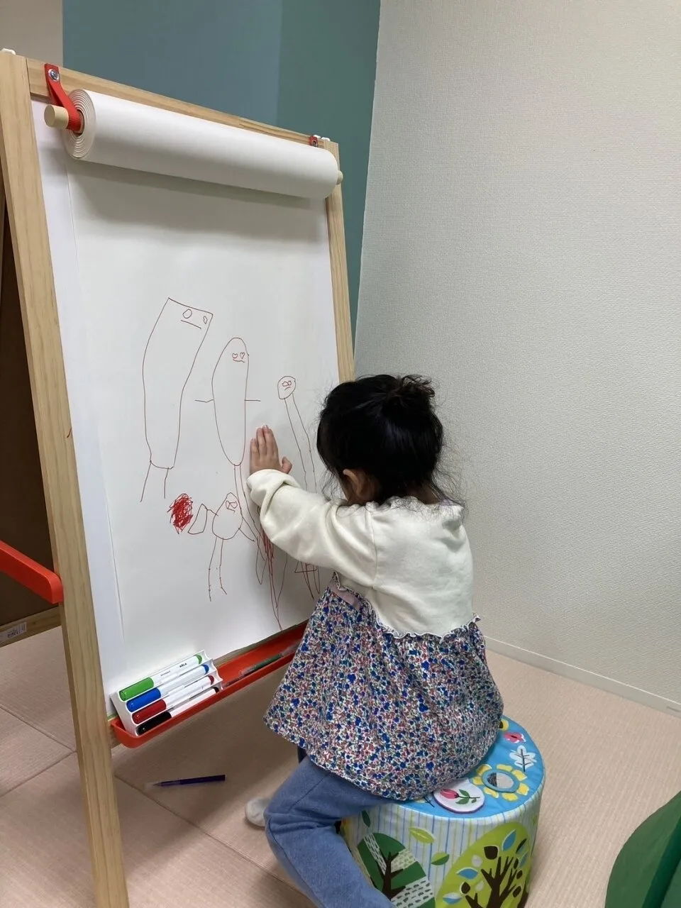 ワクワクのお絵描きボード♪
